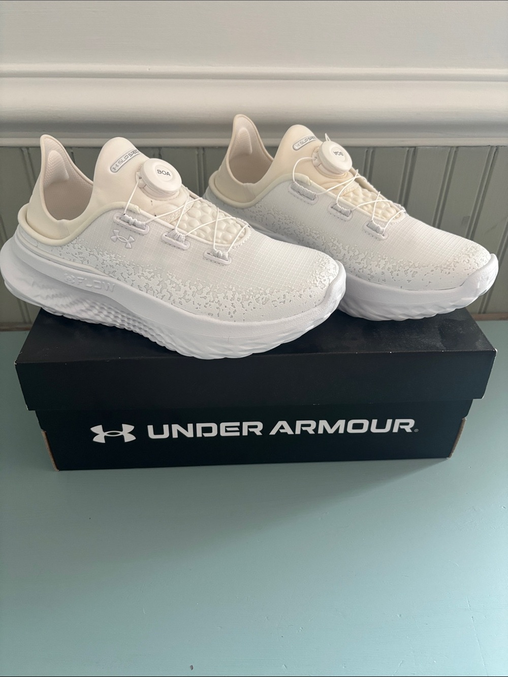 Under Armour Women’s White size 7.5/ Men’s 6-UA SlipSpeed Mega Ripstop Sneakers